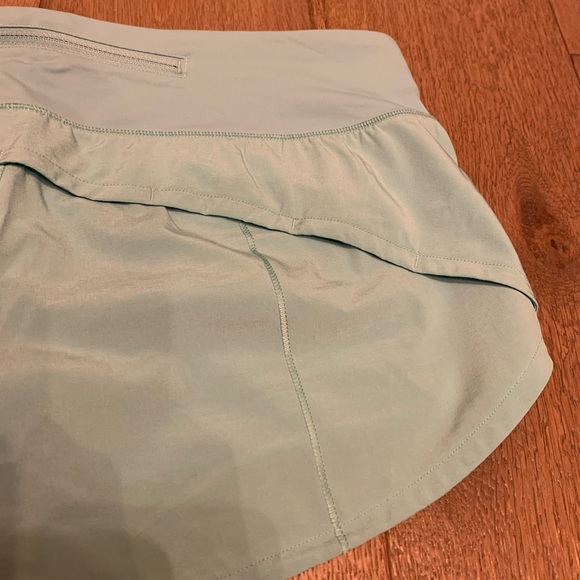 Lululemon Tonic Sea speed up short size 6 - Picture 6 of 8